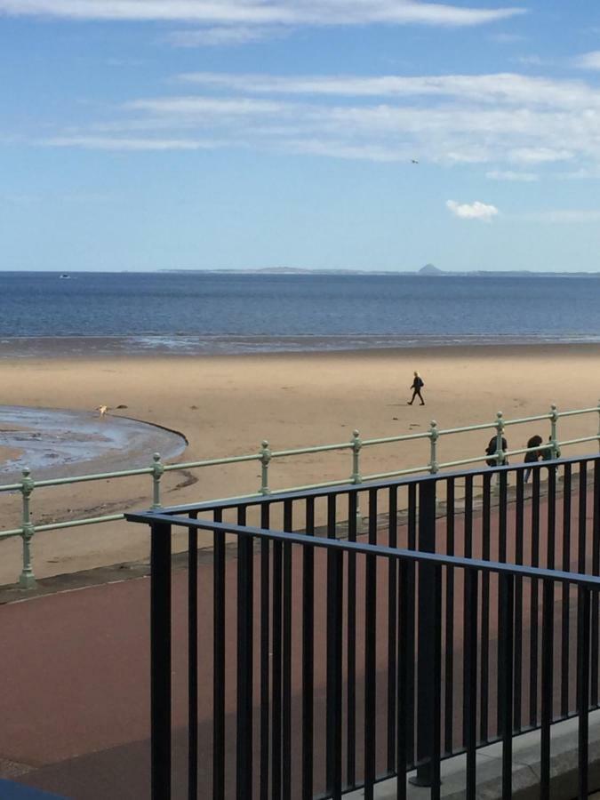 Apartment On The Beach Edimburgo Exterior foto